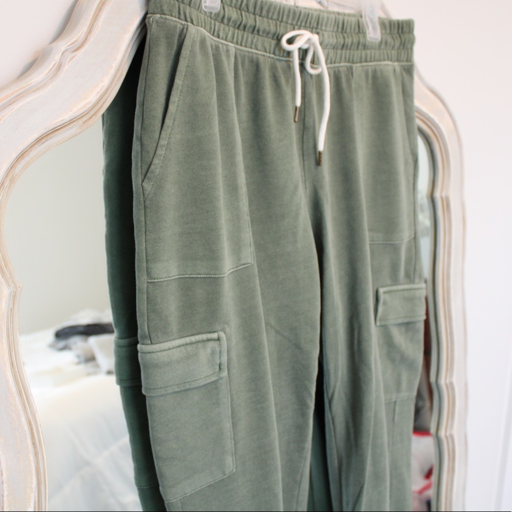 Old Navy Cargo Sweatpant Joggers